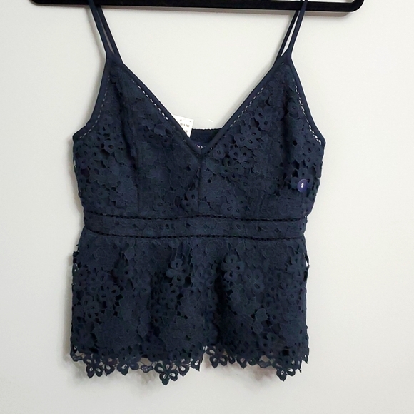 Bnwt Abercrombie & Fitch Navy lace Peplum top small - Picture 1 of 6